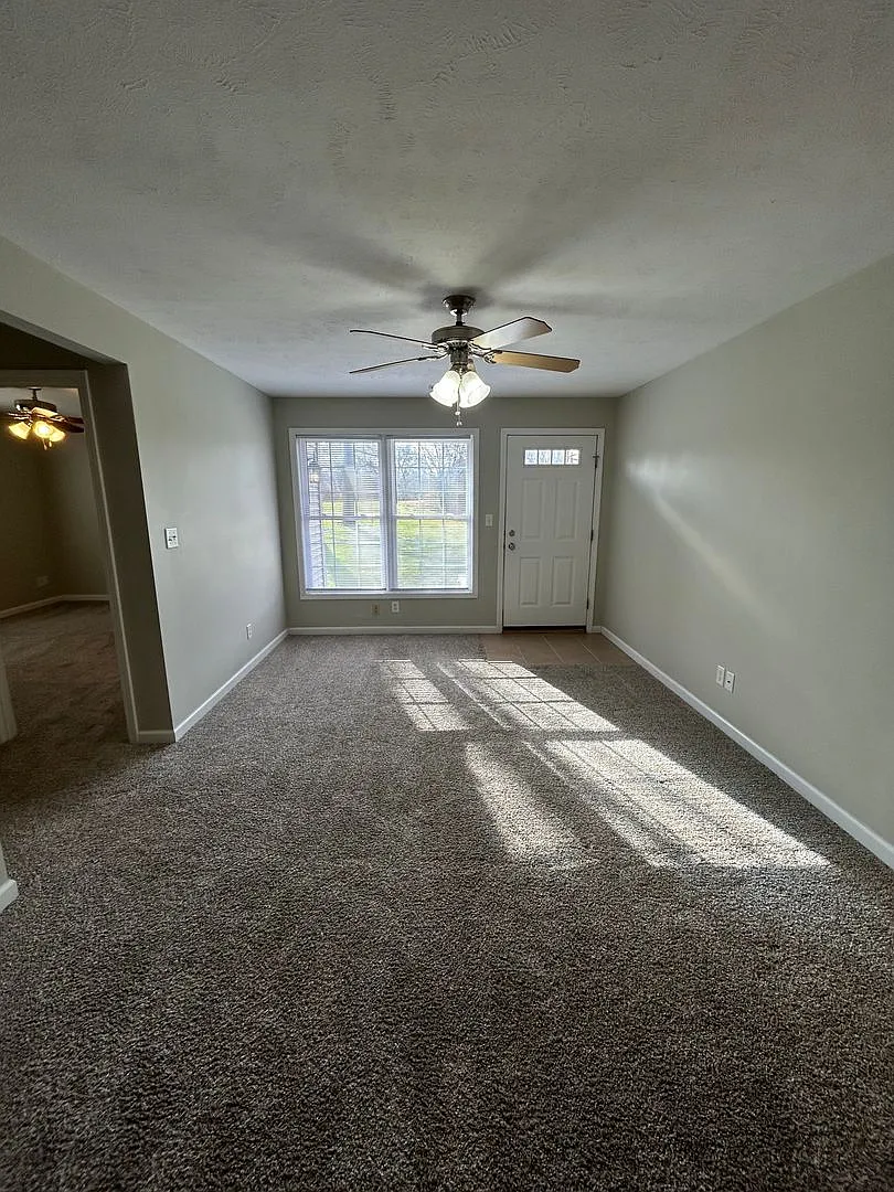 Ravina Apartments — Photo 2