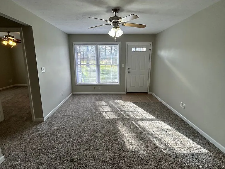 Ravina Apartments — Photo 10