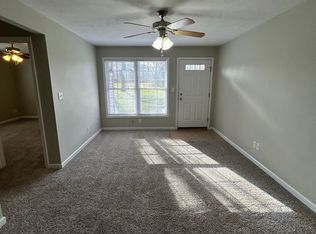 1102 Ravina Dr #1105-100, Chatham, IL 62629