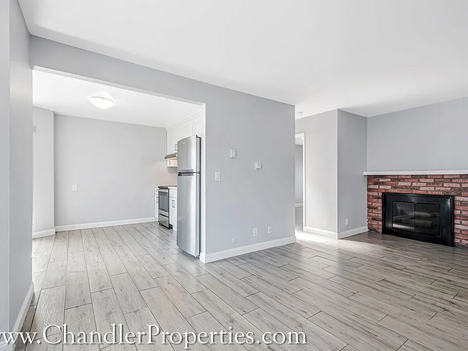 2107 Larkin St