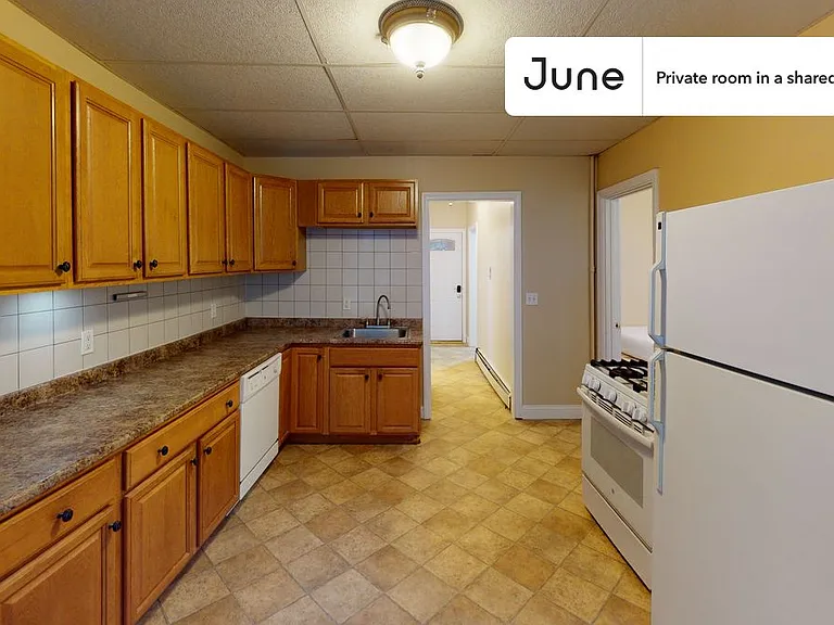 19 Berkshire St #A — Photo 5