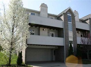 898 Ashton Pl, Morgantown, WV 26508