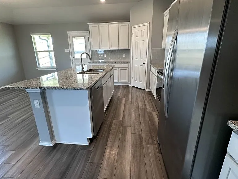 2403 Elba Dr — Photo 5