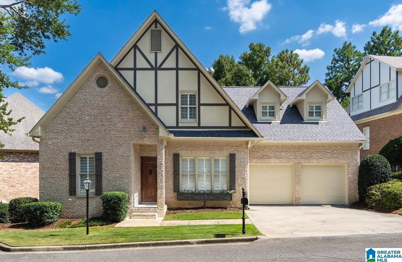 4 bed, 3.5 bath, $9,000 — Photo 1