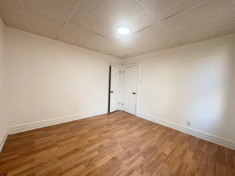 995 Summit Ave #105 — Photo 3