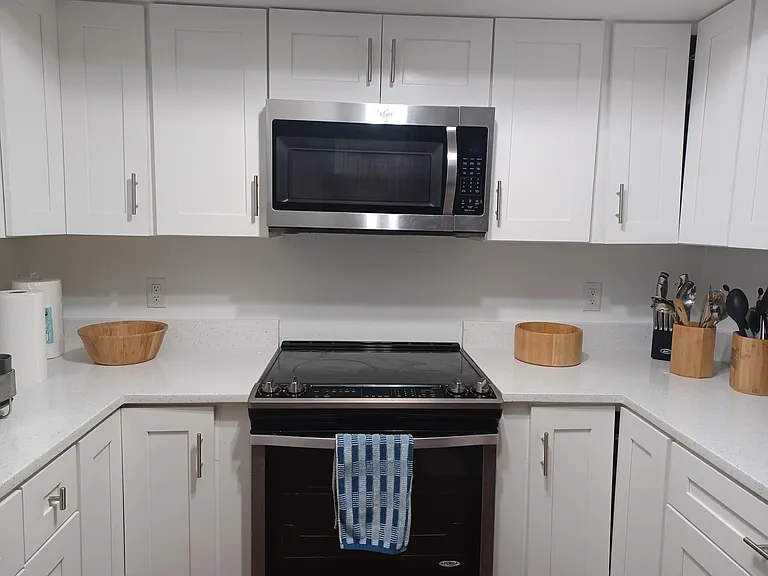 11424 Haymarket Ct — Photo 9