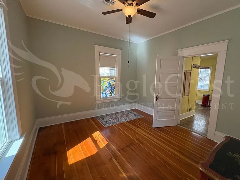 515 Newell St — Photo 23