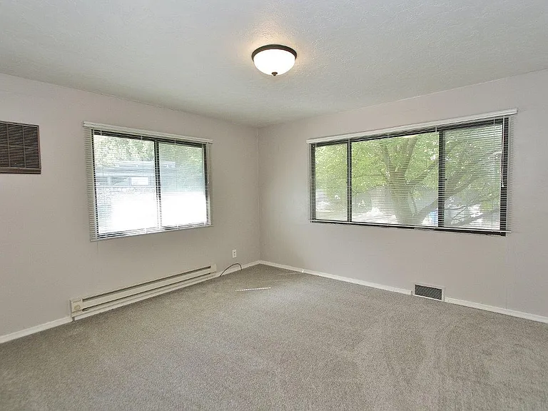 2047 N Blaine Way — Photo 19