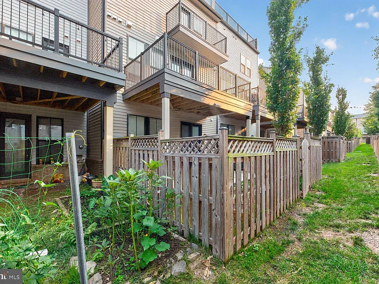42302 Crawford Ter — Photo 28