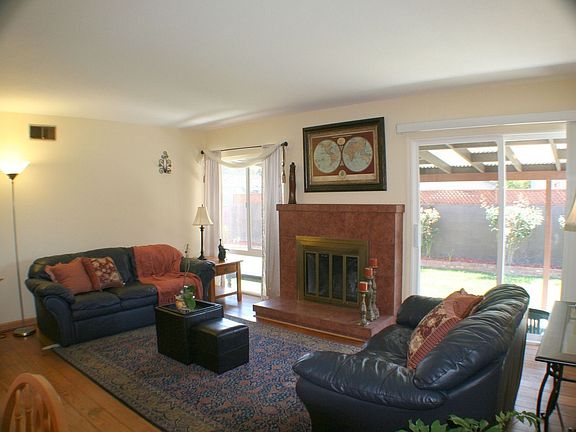 4th image of 514 Tamarack Dr