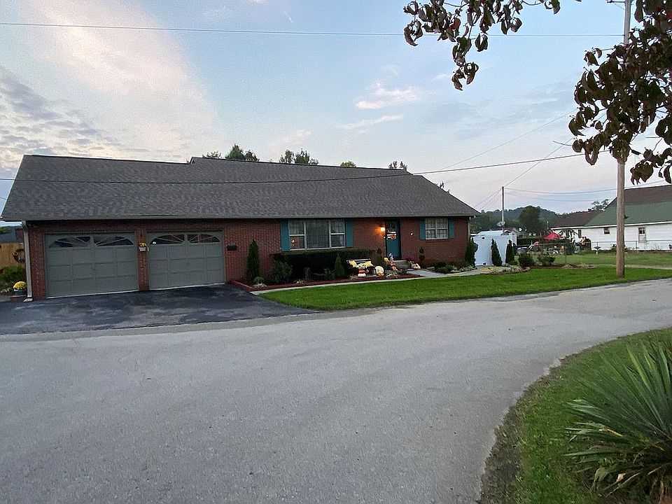 2nd image of 302 Church St