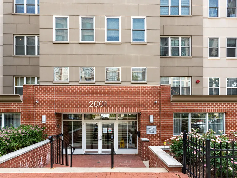 2001 12th St NW #210 — Photo 12