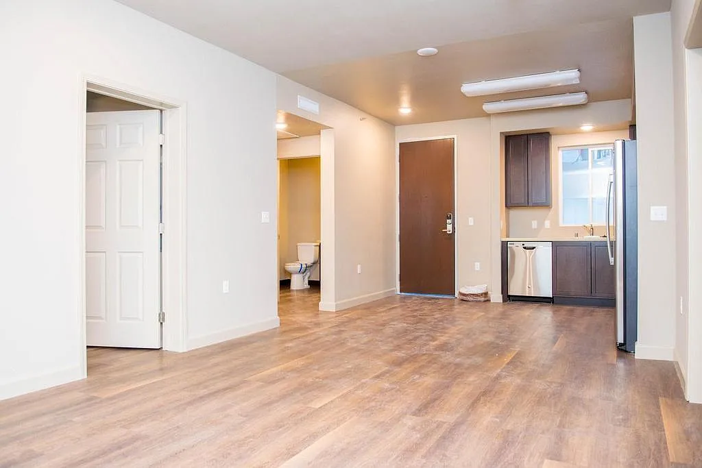 Pinefino Apartments — Photo 2