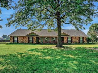 1058 Lakewood Rd, Denison, TX 75020