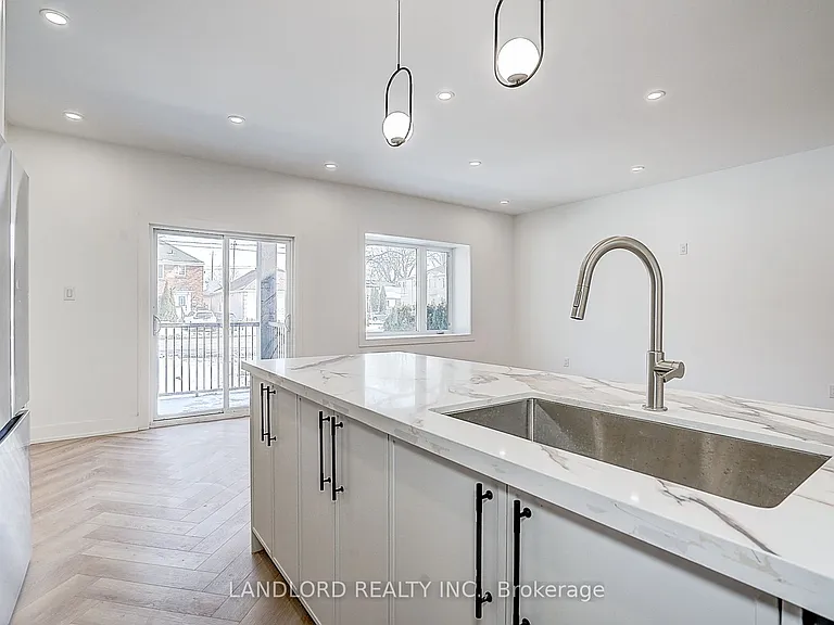 1146 Broadview Ave #1 — Photo 25