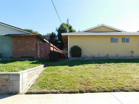 3rd image of 18534 Adivino St