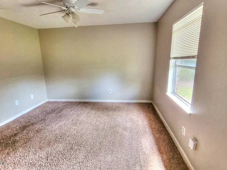 2472 Fernside Rd — Photo 13