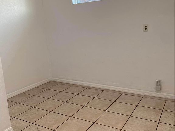 3rd image of 383 Ledgewood Ln