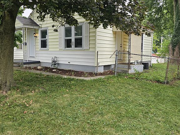 2nd image of 1229 Spring St