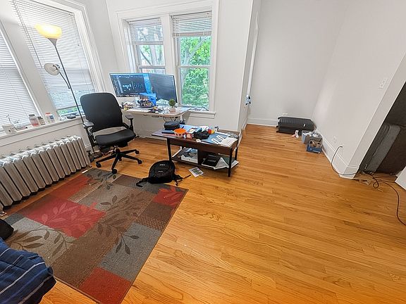 4th image of 6439-41 N Newgard Ave #6441N-3G