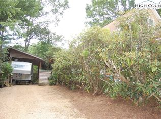 158 Trillium Rd, Linville, NC 28646