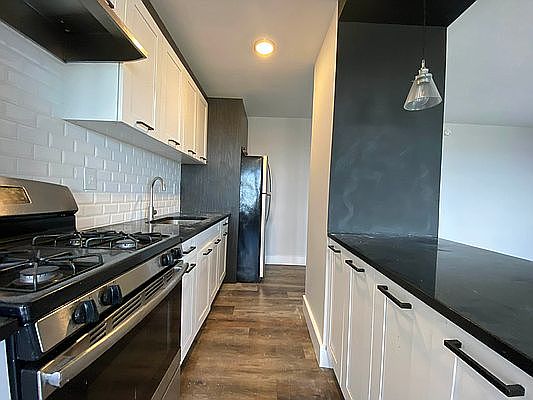 5th image of 260 Audubon Ave #16P