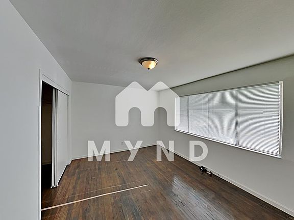 5th image of 3715 Lincoln Ave APT 1