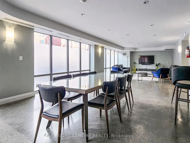 255 Richmond St E #401 — Photo 30