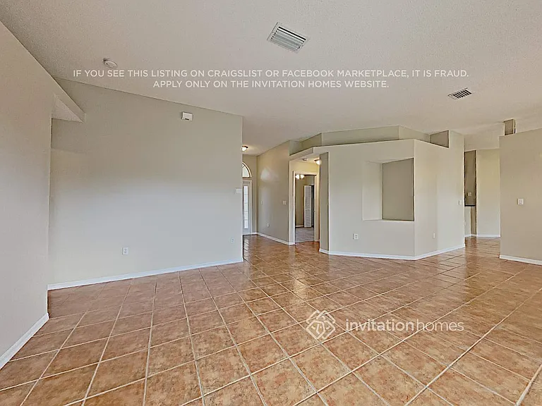 10698 SW 20th Ct — Photo 4