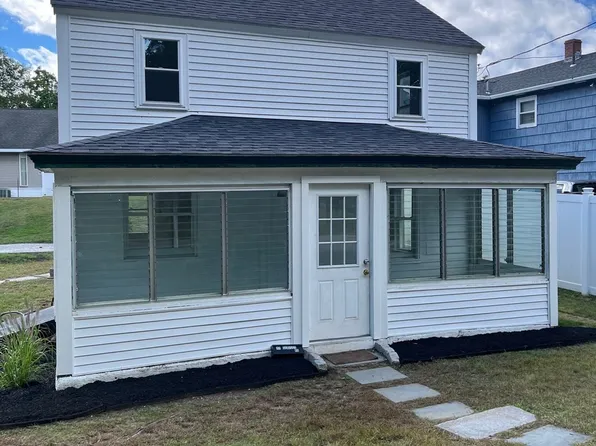 17 Sculley Rd, Ayer, MA 01432