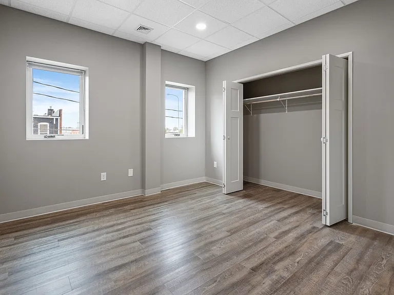 261 Dakota Ave S #8 — Photo 3