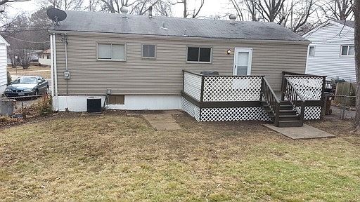 3rd image of 949 Clearfield Dr