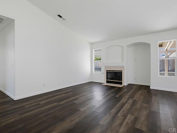 5th image of 575 Alta Meadow Ln
