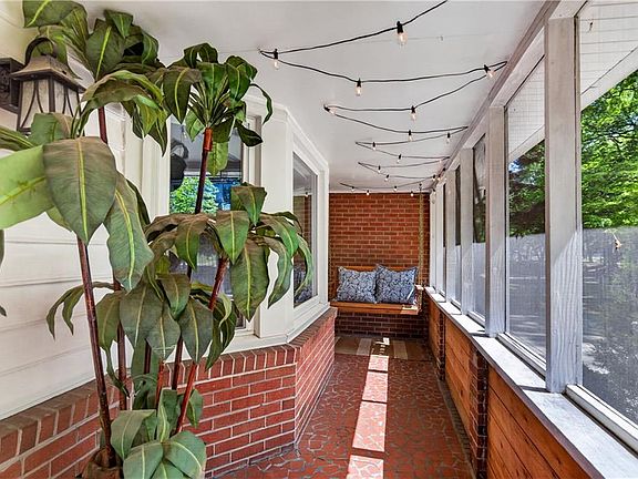 2nd image of 403 Mayflower Rd