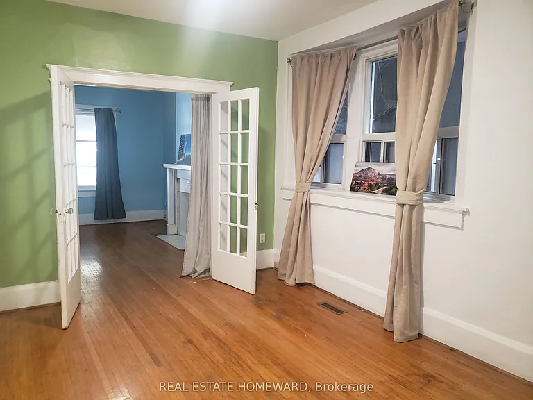 687 Dupont St #2 — Photo 5