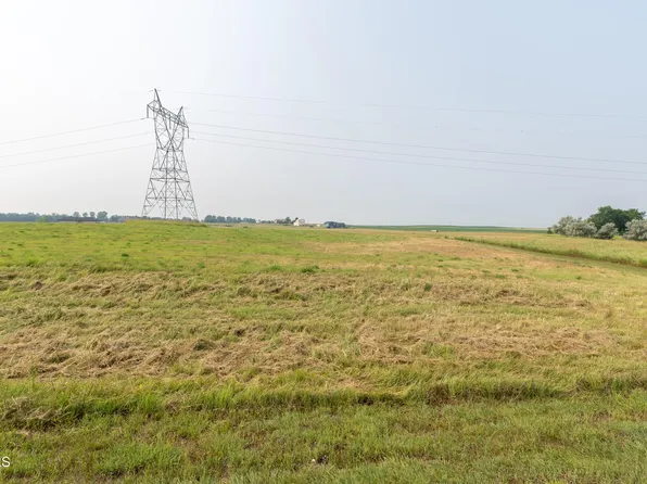 11313 Creek Top Rd, Menoken, ND 58558