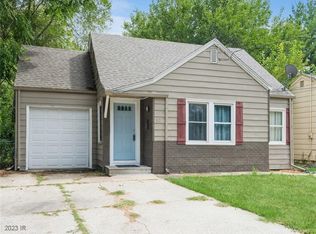 817 E 28th St, Des Moines, IA 50317