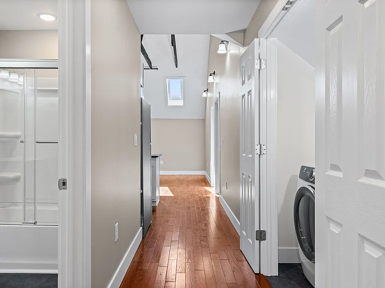 521 Warren St #4 — Photo 25