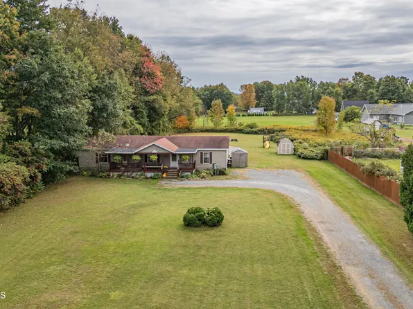 2058 County Hwy 107, Amsterdam, NY 12010