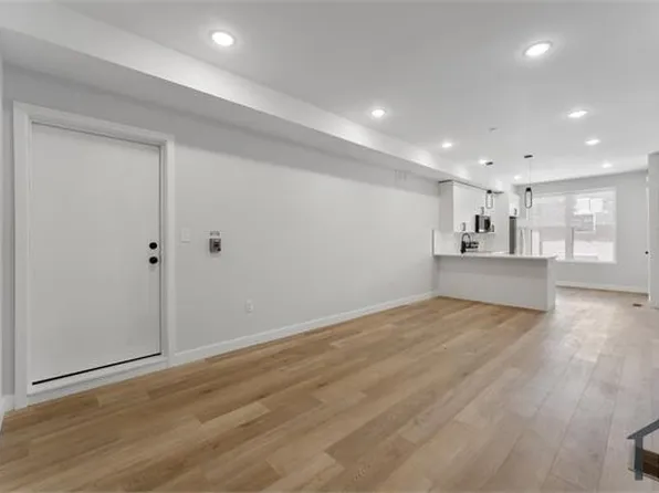 2247 N 8th St #1, Philadelphia, PA 19133