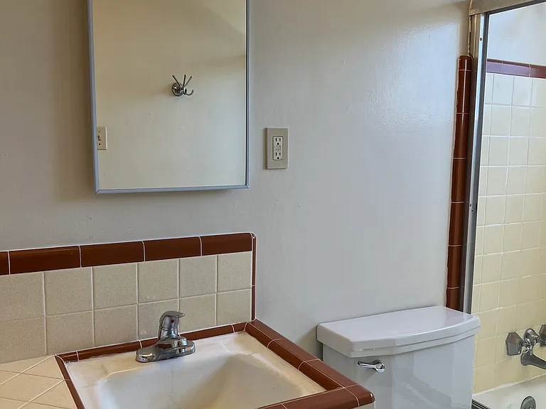 2657 Riverside Blvd #5A — Photo 3