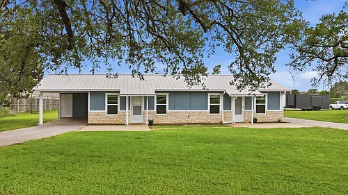 102 Rose Dr #B Photo 1