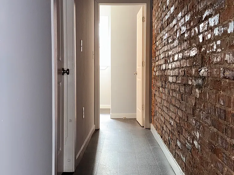 2113 S 15th St #1 — Photo 11