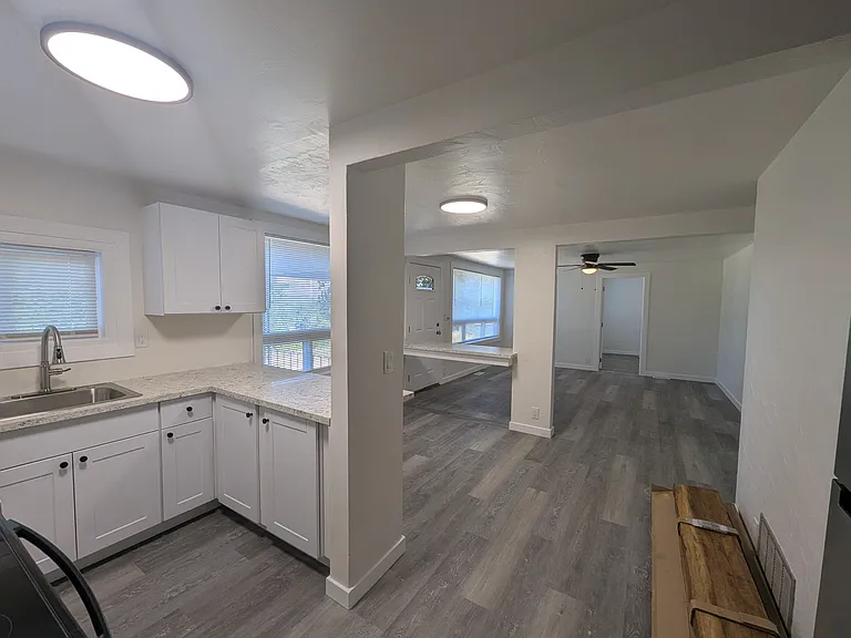 5316 Sandra Ln NE — Photo 6