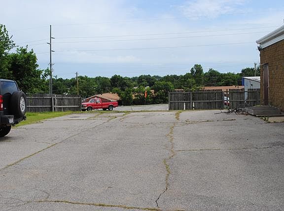 3rd image of 1429 S 69th East Ave