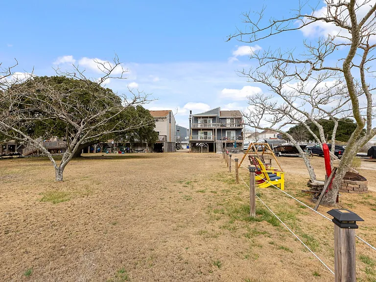 735 W Ocean View Ave #B — Photo 17