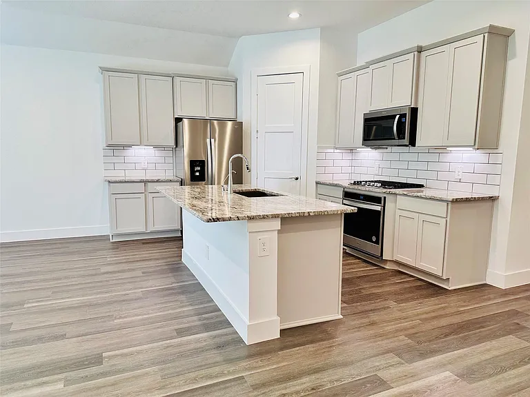 13689 Balanced Rock Dr — Photo 12