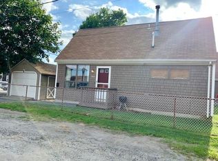 546 Park Ave, Portsmouth, RI 02871