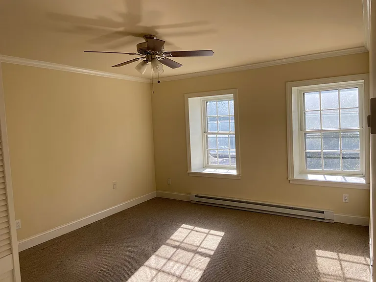 634-640 Walnut St — Photo 5