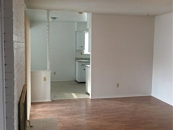 5th image of 10113 Glen Arbor St